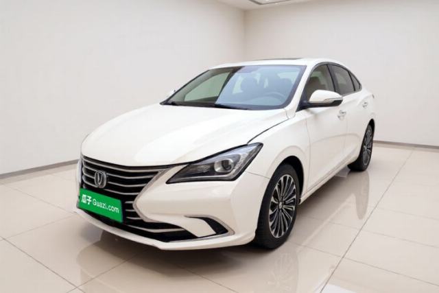 Ojetý CHANGAN Eado 2019 High-Energy Edition 1.6L GDI Automatic Zhenfeng Model China VI Standard