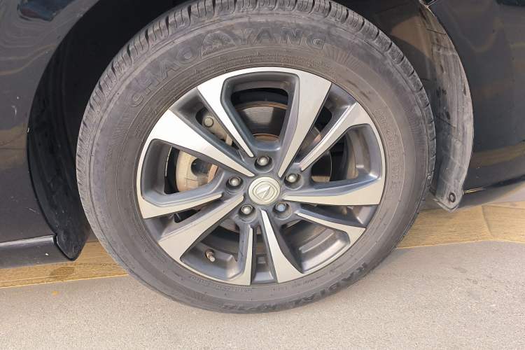 Used CHANGAN Eado 2020 PLUS Blue Whale NE 1.4T GDI DCT Prestige Model Right Front Wheel Hub