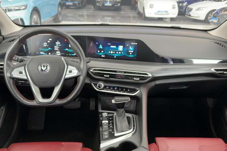 Used CHANGAN Eado 2020 PLUS Blue Whale NE 1.4T GDI DCT Flagship Model Center Console
