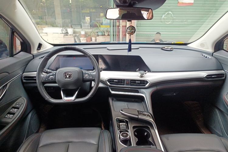 Used CHANGAN Eado 2020 PLUS Blue Whale NE 1.4T GDI DCT Flagship Model Center Console