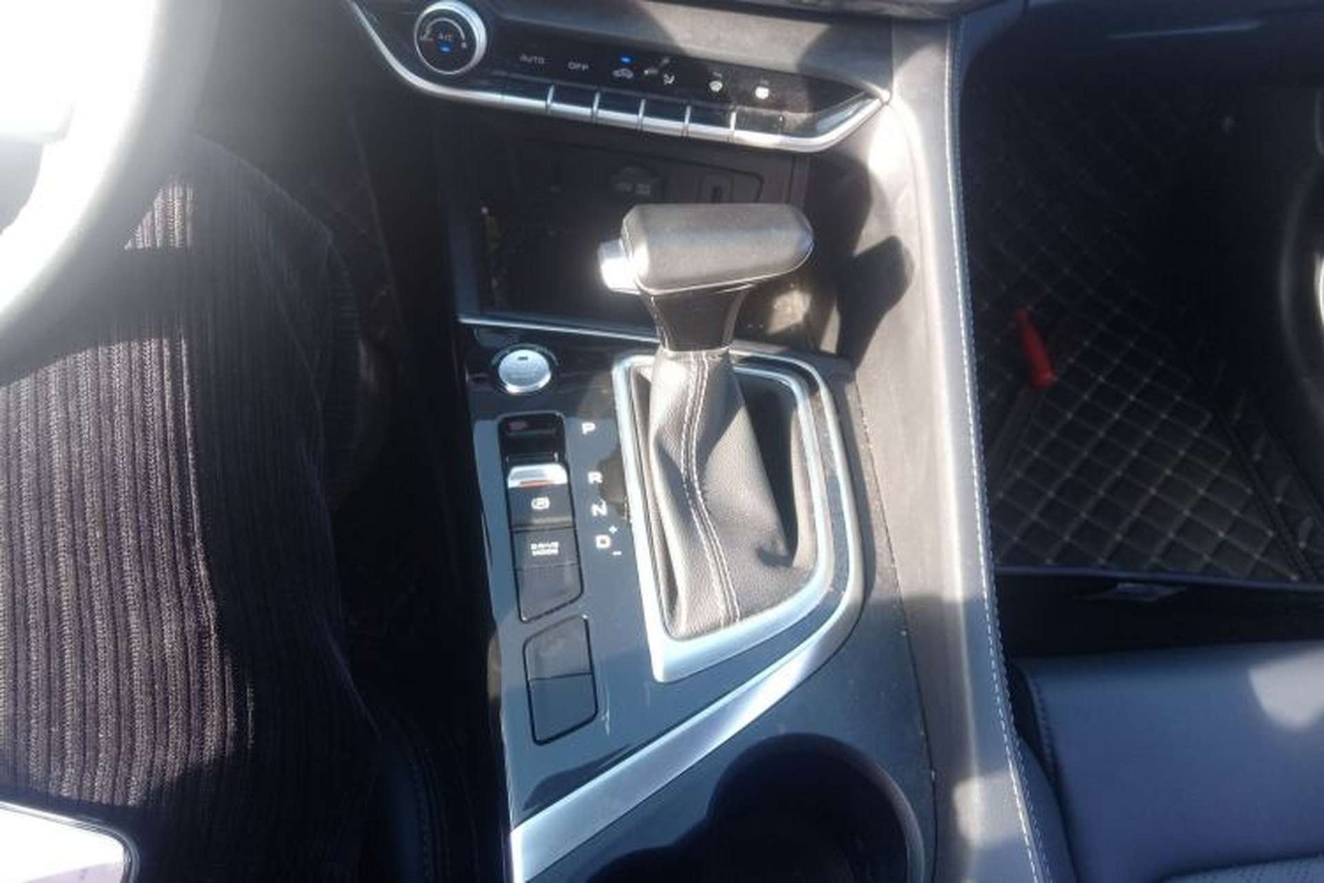 Used CHANGAN Eado 2020 PLUS Blue Whale NE 1.4T GDI DCT Prestige Model Gear Lever