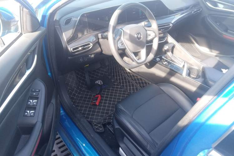 Used CHANGAN Eado 2020 PLUS Blue Whale NE 1.4T GDI DCT Prestige Model Interior 3