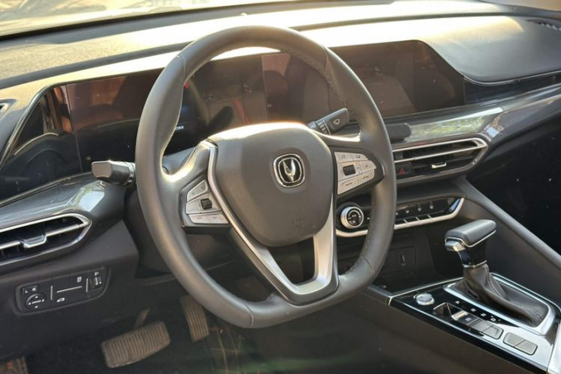 Used CHANGAN Eado 2020 PLUS 1.6L GDI Automatic Luxury Model Interior 2