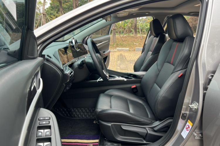 Used CHANGAN Eado 2020 PLUS Blue Whale NE 1.4T GDI DCT Prestige Model Interior 8