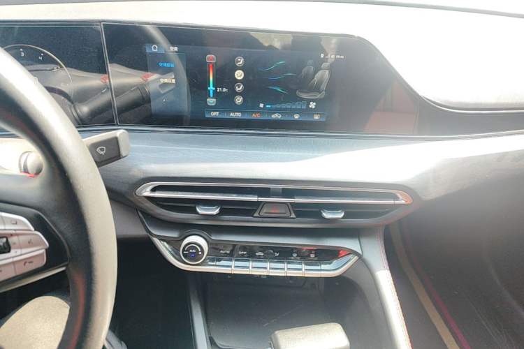 Used CHANGAN Eado 2020 PLUS Blue Whale NE 1.4T GDI DCT Flagship Model Audio And AC Panel