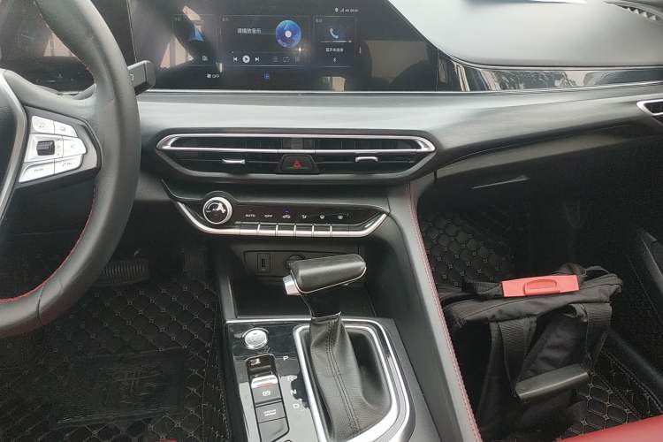 Used CHANGAN Eado 2020 PLUS Blue Whale NE 1.4T GDI DCT Flagship Model Audio And AC Panel