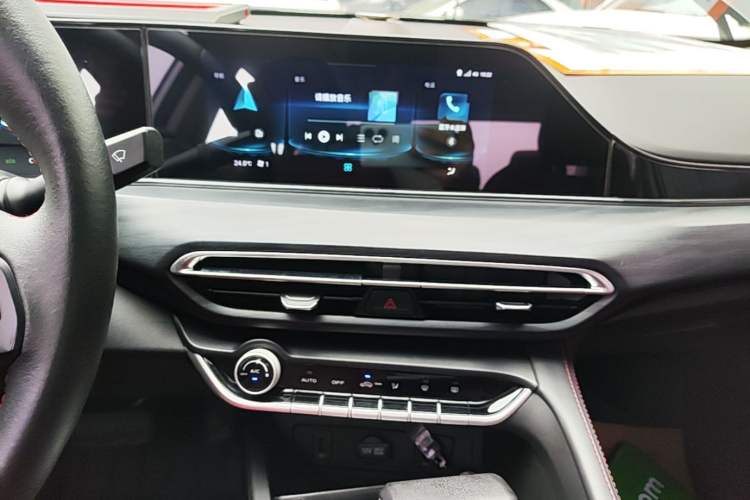 Used CHANGAN Eado 2020 PLUS Blue Whale NE 1.4T GDI DCT Flagship Model Audio And AC Panel
