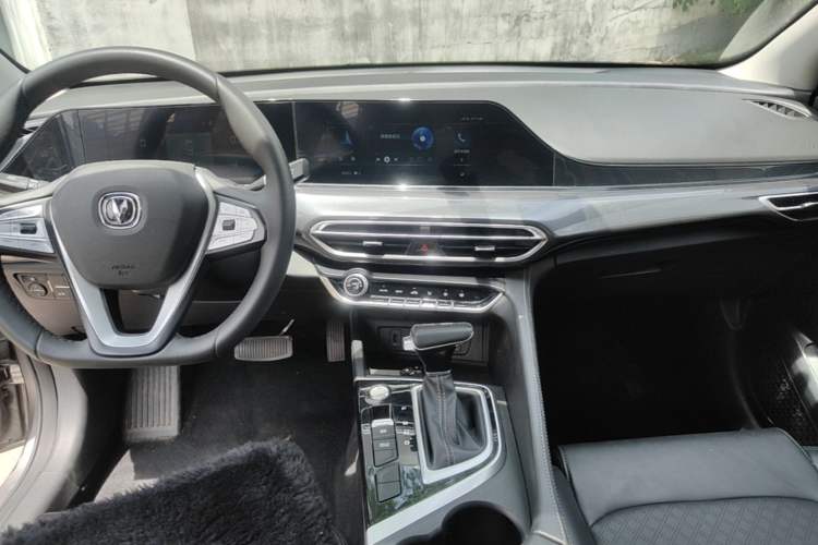 Used CHANGAN Eado 2020 PLUS Blue Whale NE 1.4T GDI DCT Prestige Model Audio And AC Panel