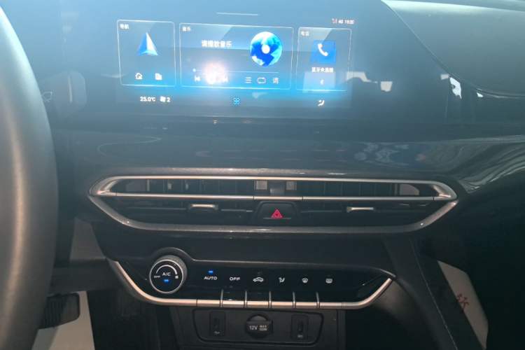 Used CHANGAN Eado 2020 PLUS Blue Whale NE 1.4T GDI DCT Prestige Model Audio And AC Panel