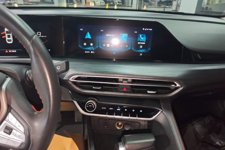 Used CHANGAN Eado 2020 PLUS Blue Whale NE 1.4T GDI DCT Flagship Model Audio And AC Panel
