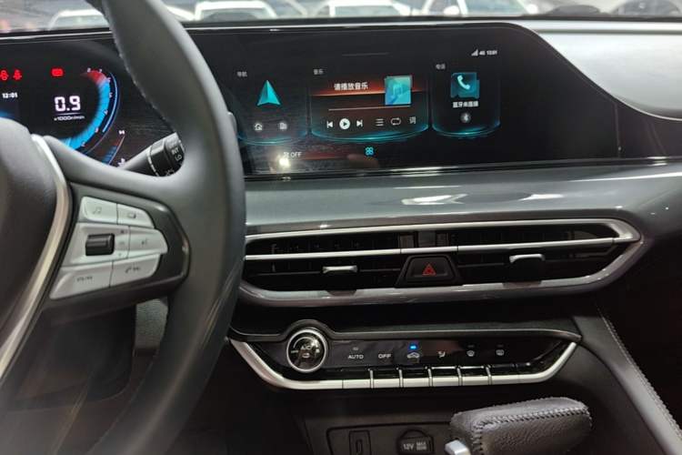 Used CHANGAN Eado 2020 PLUS Blue Whale NE 1.4T GDI DCT Prestige Model Audio And AC Panel