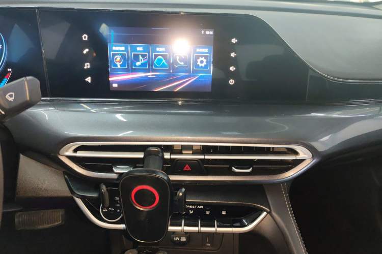 Used CHANGAN Eado 2020 PLUS Million Edition 1.6L GDI CVT Elite Model Audio And AC Panel