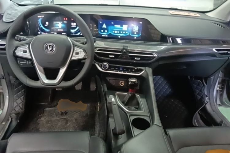 Used CHANGAN Eado 2020 PLUS 1.6L GDI Manual Luxury Model Center Console