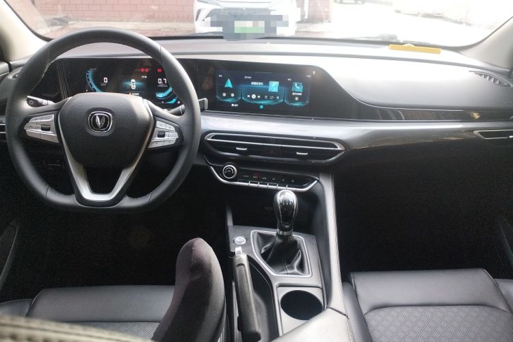 Used CHANGAN Eado 2020 PLUS 1.6L GDI Manual Luxury Model Center Console