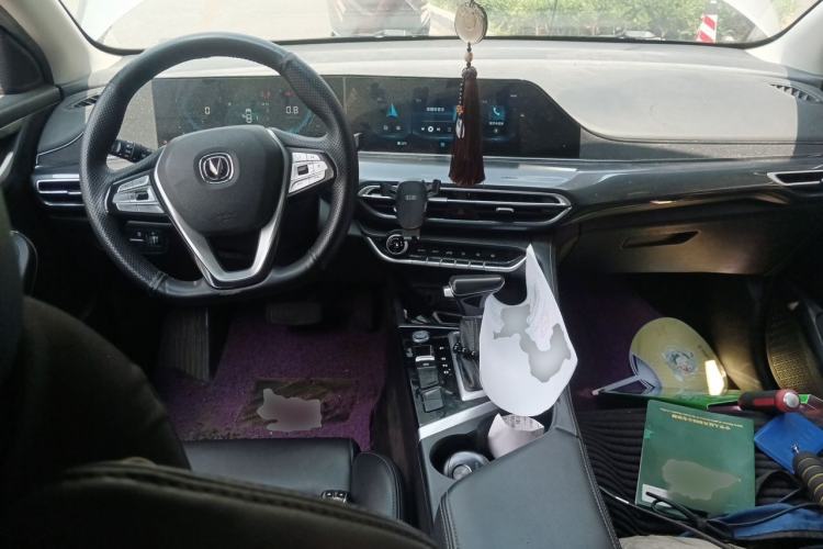 Used CHANGAN Eado 2020 PLUS 1.6L GDI Automatic Luxury Model Center Console