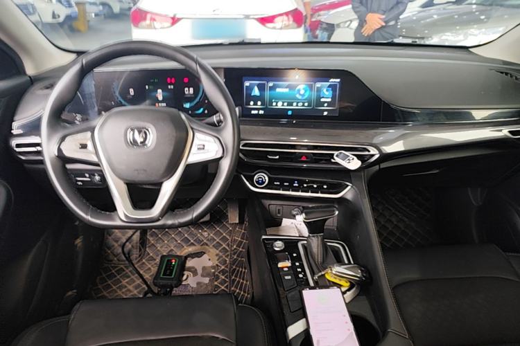 Used CHANGAN Eado 2020 PLUS Blue Whale NE 1.4T GDI DCT Prestige Model Center Console