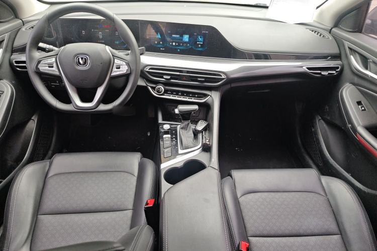 Used CHANGAN Eado 2020 PLUS Blue Whale NE 1.4T GDI DCT Prestige Model Center Console