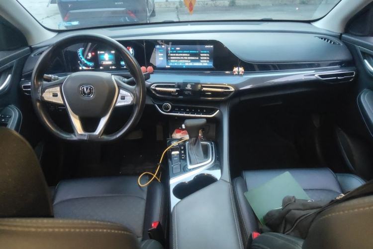 Used CHANGAN Eado 2020 PLUS Blue Whale NE 1.4T GDI DCT Prestige Model Center Console
