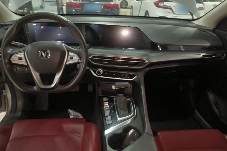 Used CHANGAN Eado 2020 PLUS Blue Whale NE 1.4T GDI DCT Flagship Model Center Console