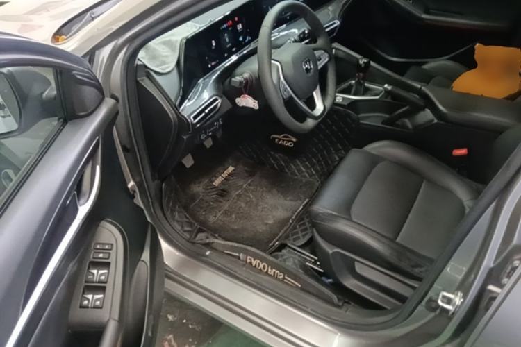 Used CHANGAN Eado 2020 PLUS 1.6L GDI Manual Luxury Model Driver Seat