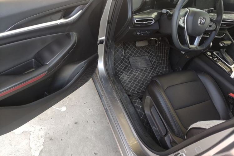 Used CHANGAN Eado 2020 PLUS Blue Whale NE 1.4T GDI DCT Prestige Model Driver Seat