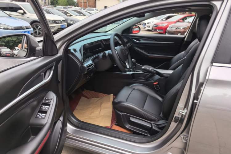 Used CHANGAN Eado 2020 PLUS 1.6L GDI Manual Luxury Model Driver Seat