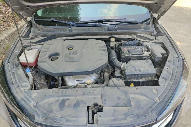 Used CHANGAN Eado 2020 PLUS 1.6L GDI Manual Luxury Model Engine Bay