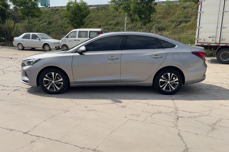 Used CHANGAN Eado 2020 PLUS Blue Whale NE 1.4T GDI DCT Prestige Model Exterior 2