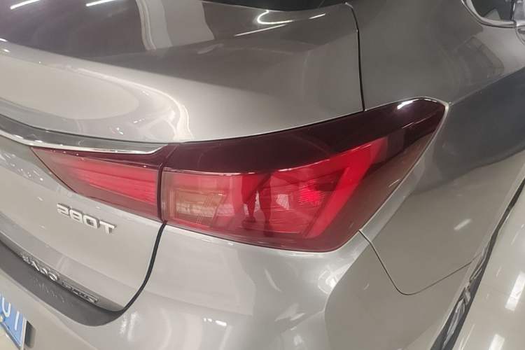 Used CHANGAN Eado 2020 PLUS Blue Whale NE 1.4T GDI DCT Prestige Model Exterior 3