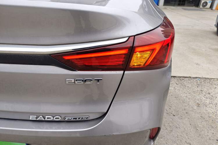 Used CHANGAN Eado 2020 PLUS Blue Whale NE 1.4T GDI DCT Prestige Model Exterior 3