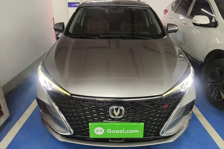 Used CHANGAN Eado 2020 PLUS Blue Whale NE 1.4T GDI DCT Flagship Model Front