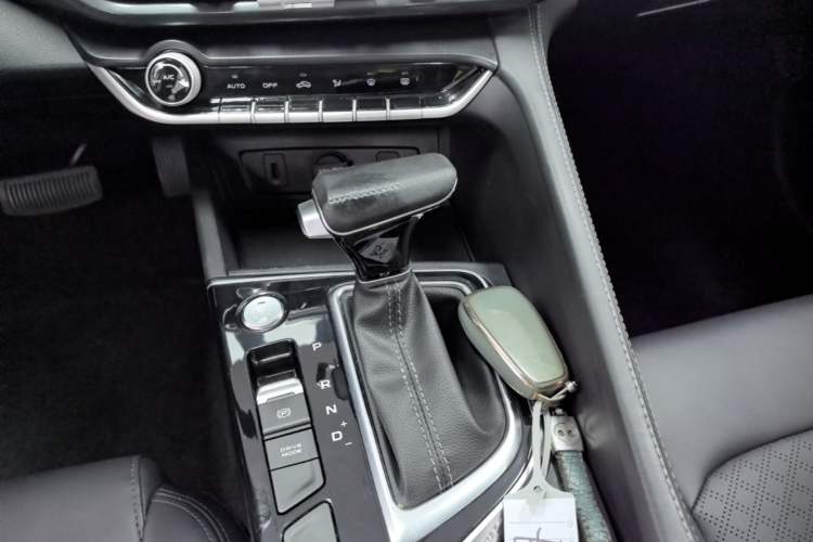 Used CHANGAN Eado 2020 PLUS Blue Whale NE 1.4T GDI DCT Prestige Model Gear Lever