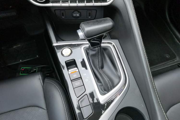 Used CHANGAN Eado 2020 PLUS Blue Whale NE 1.4T GDI DCT Prestige Model Gear Lever