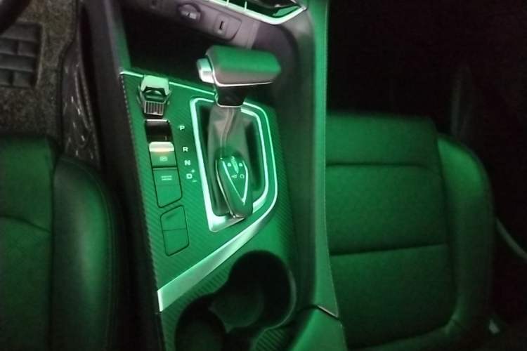 Used CHANGAN Eado 2020 PLUS Blue Whale NE 1.4T GDI DCT Prestige Model Gear Lever