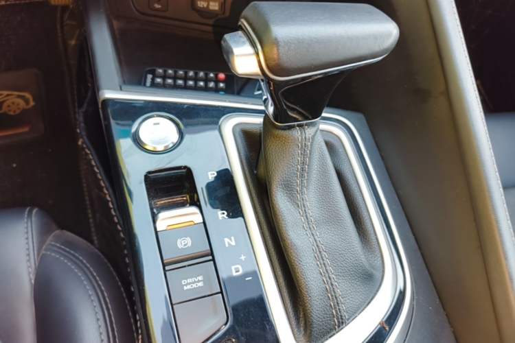 Used CHANGAN Eado 2020 PLUS Blue Whale NE 1.4T GDI DCT Prestige Model Gear Lever