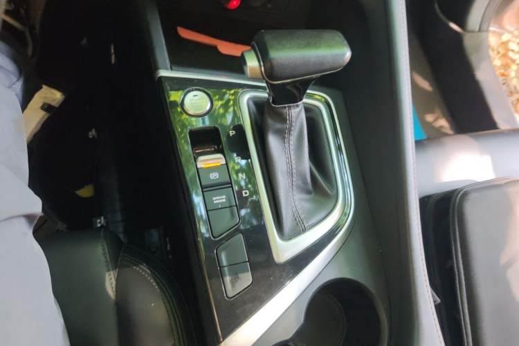 Used CHANGAN Eado 2020 PLUS Blue Whale NE 1.4T GDI DCT Prestige Model Gear Lever