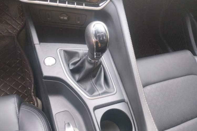Used CHANGAN Eado 2020 PLUS 1.6L GDI Manual Luxury Model Gear Lever