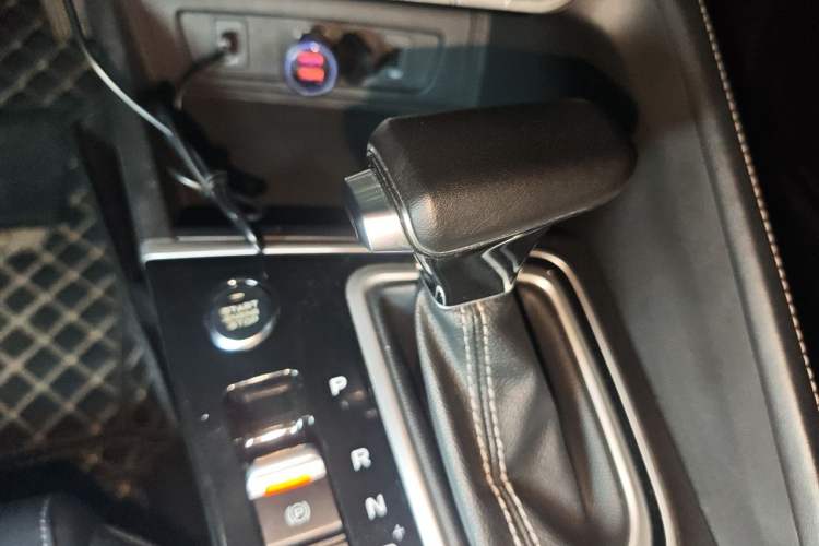 Used CHANGAN Eado 2020 PLUS Blue Whale NE 1.4T GDI DCT Prestige Model Gear Lever