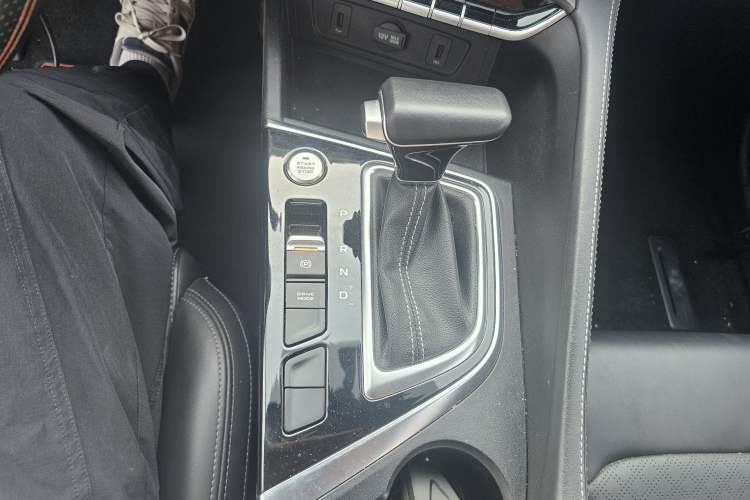 Used CHANGAN Eado 2020 PLUS Blue Whale NE 1.4T GDI DCT Prestige Model Gear Lever