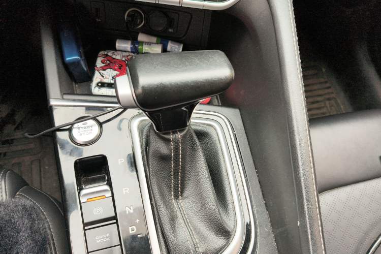 Used CHANGAN Eado 2020 PLUS Blue Whale NE 1.4T GDI DCT Prestige Model Gear Lever
