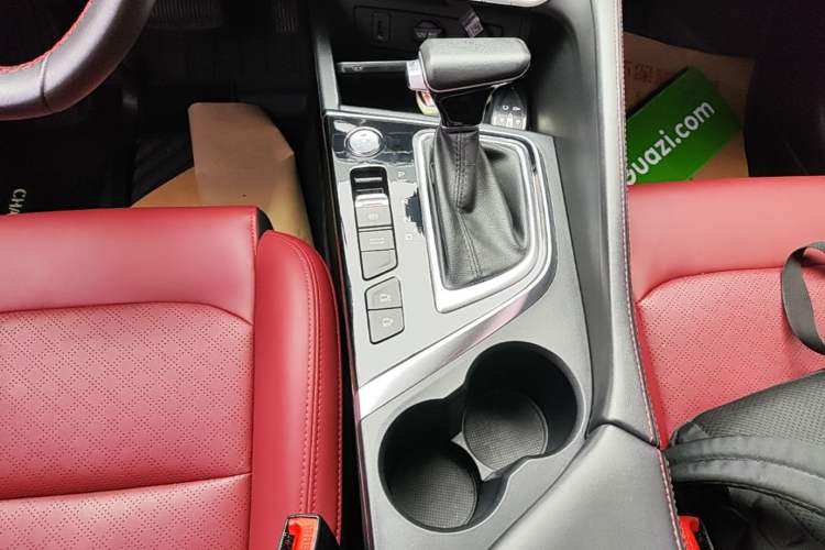 Used CHANGAN Eado 2020 PLUS Blue Whale NE 1.4T GDI DCT Flagship Model Gear Lever