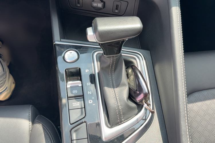 Used CHANGAN Eado 2020 PLUS Blue Whale NE 1.4T GDI DCT Prestige Model Gear Lever