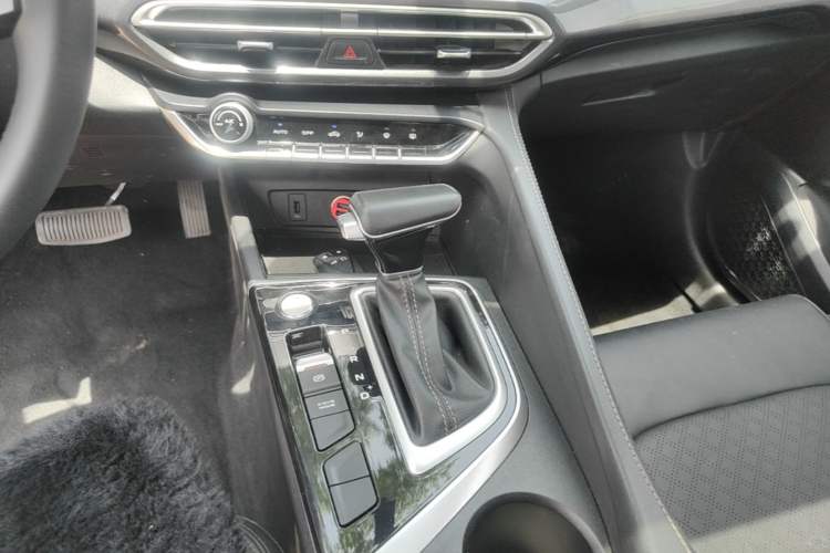 Used CHANGAN Eado 2020 PLUS Blue Whale NE 1.4T GDI DCT Prestige Model Gear Lever
