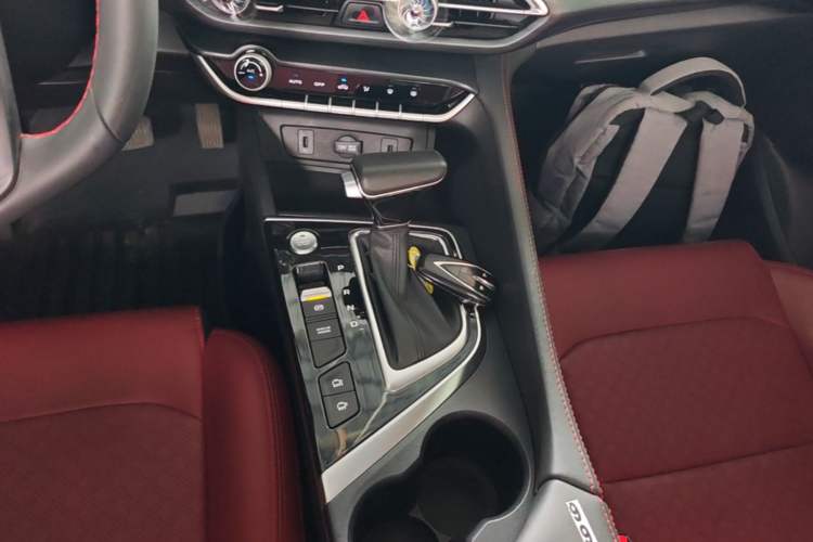 Used CHANGAN Eado 2020 PLUS Blue Whale NE 1.4T GDI DCT Flagship Model Gear Lever