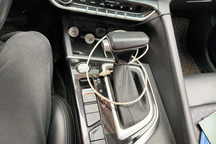 Used CHANGAN Eado 2020 PLUS 1.6L GDI Automatic Luxury Model Gear Lever