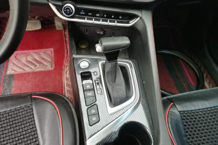 Used CHANGAN Eado 2020 PLUS Blue Whale NE 1.4T GDI DCT Flagship Model Gear Lever