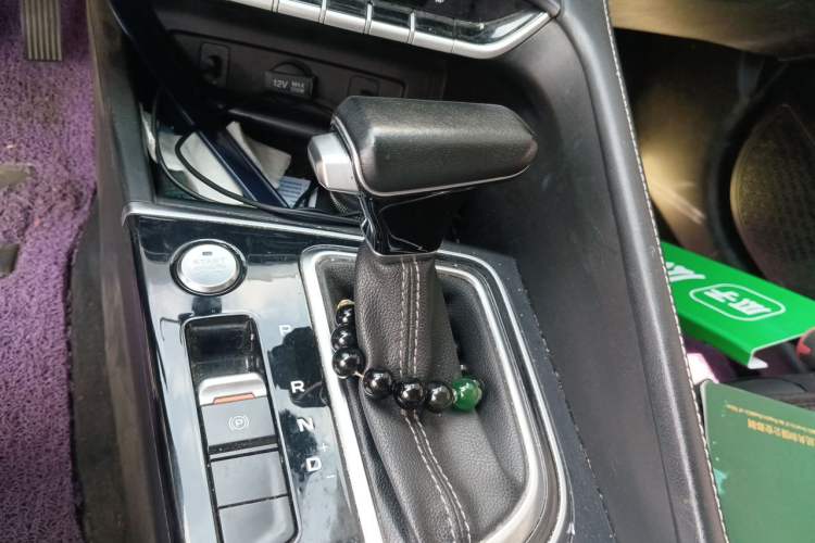 Used CHANGAN Eado 2020 PLUS 1.6L GDI Automatic Luxury Model Gear Lever