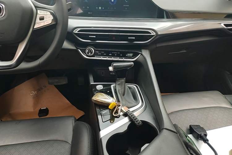 Used CHANGAN Eado 2020 PLUS Million Edition 1.6L GDI CVT Luxury Model Gear Lever