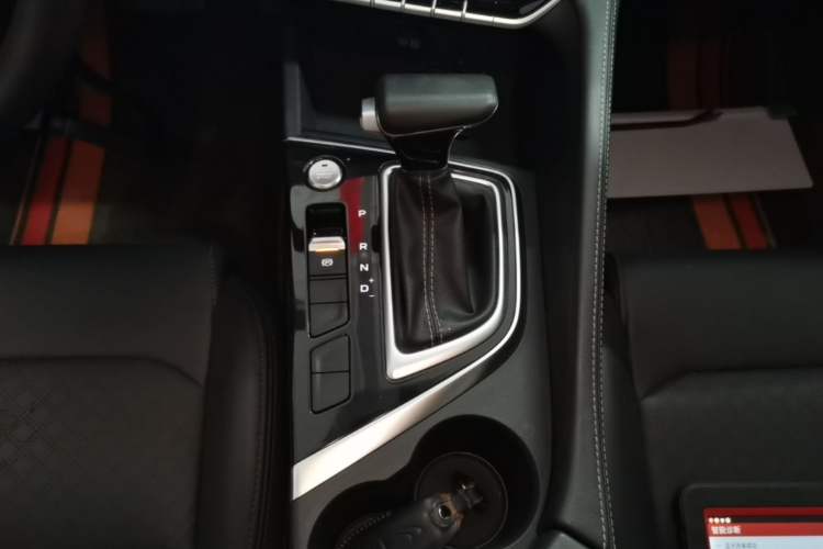 Used CHANGAN Eado 2020 PLUS 1.6L GDI Automatic Luxury Model Gear Lever