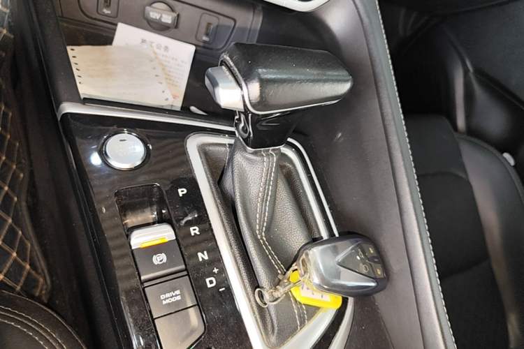 Used CHANGAN Eado 2020 PLUS Blue Whale NE 1.4T GDI DCT Prestige Model Gear Lever